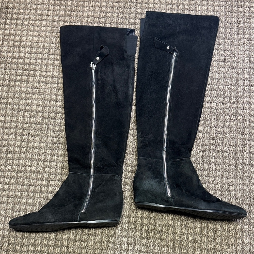 Tahari "Shaw" Black Knee-High Suede Women's Boots sz 7 - Picture 2 of 6